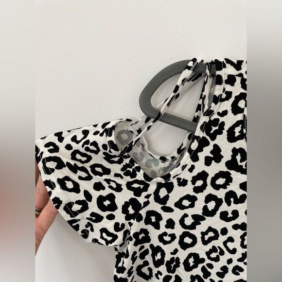 Cold Shoulder Leopard Print Top new size small - Picture 2 of 8